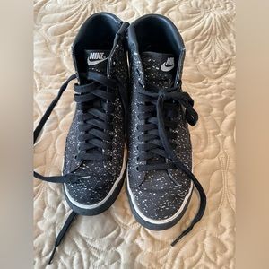Nike high tops- barely worn